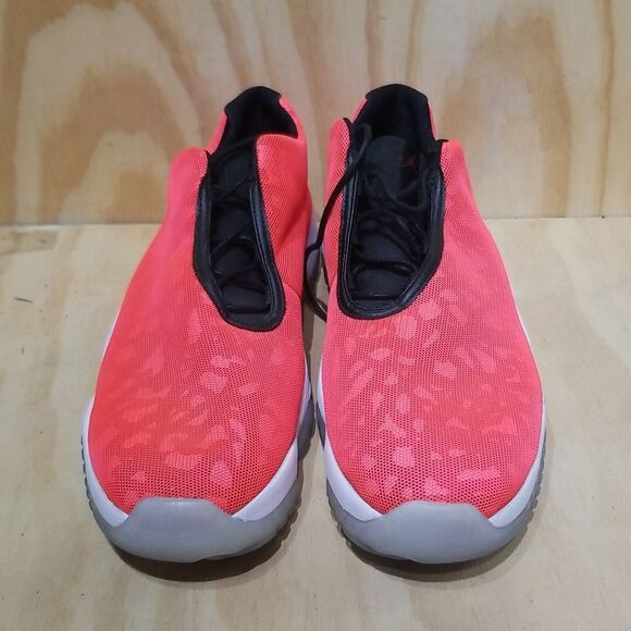 Nike Air Jordan Future Low Men Shoes  Infrared  VGC Size 13 - Picture 2 of 8